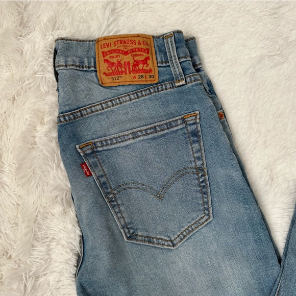 Levi Jeans - Picture 2 of 4